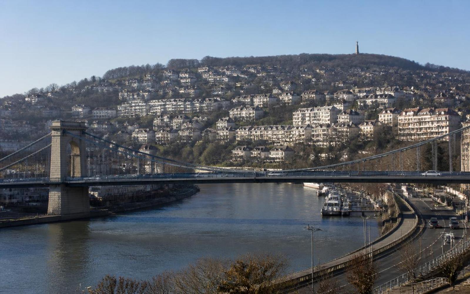 Suresnes (92150) : lieu emblématique de la commune, secteur d'intervention du serrurier Sécurit'Home